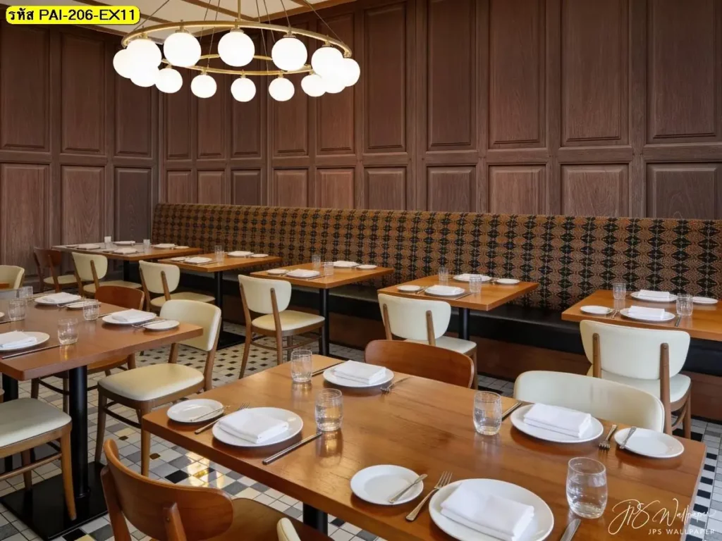 ภาพติดผนังลายไม้กรุผนัง รับพิมพ์พร้อมบริการติดตั้ง เป็นไอเดียแต่งผนังที่คุมโทนได้ทั้งผืน กรุผนังลายไม้ลายแนวตั้ง รับพิมพ์และติดตั้ง ช่วยให้พื้นที่ร้านอาหารดูเป็นระเบียบ
