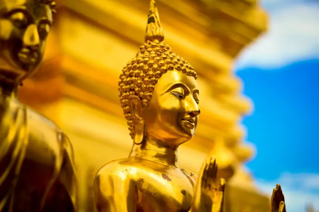ภาพพระพุทธรูปสีทอง สำหรับวอลเปเปอร์ห้องพระโทนสงบ พรีเมียม PAI-245