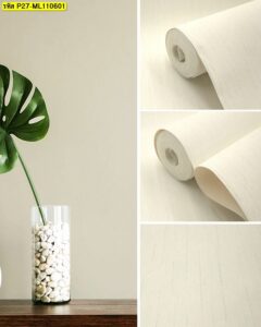 วอลเปเปอร์ลายเส้นสีครีมอ่อน ผิวเนียน สว่างสบาย เหมาะห้องนั่งเล่น